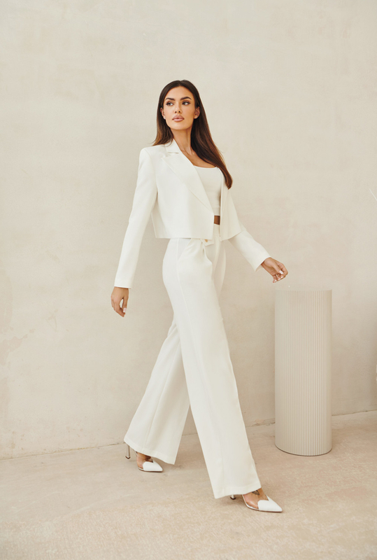 BEYONCE off white suit