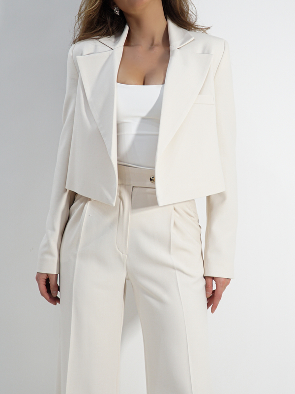 BEYONCE beige suit