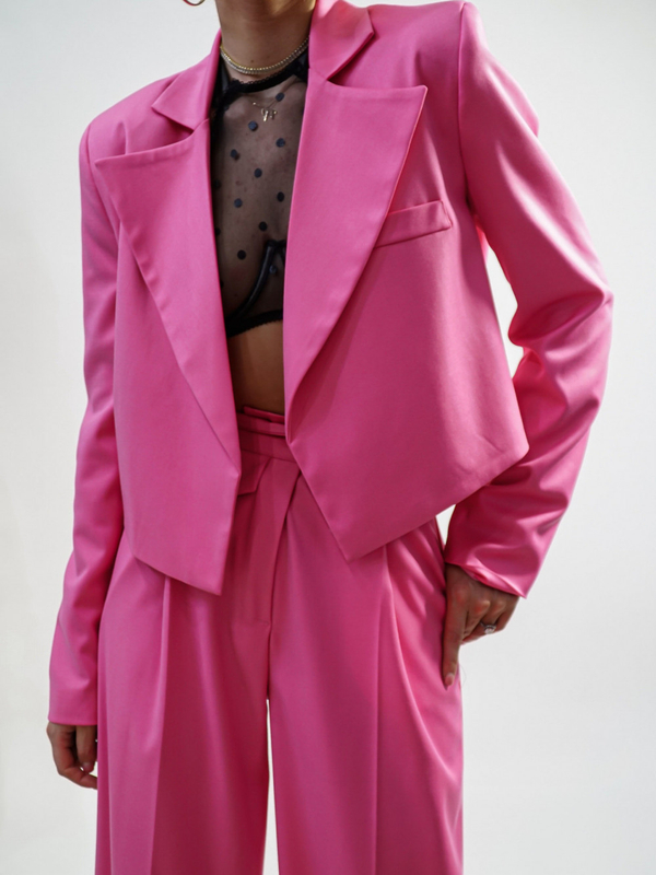 BEYONCE pink suit