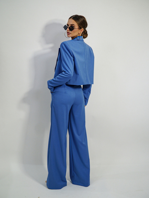 BEYONCE blue suit