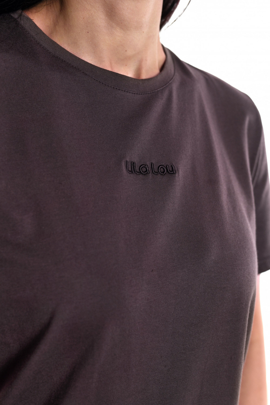 LL t-shirt chocolate embroidery