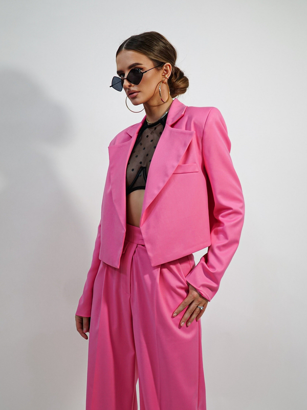 BEYONCE pink suit