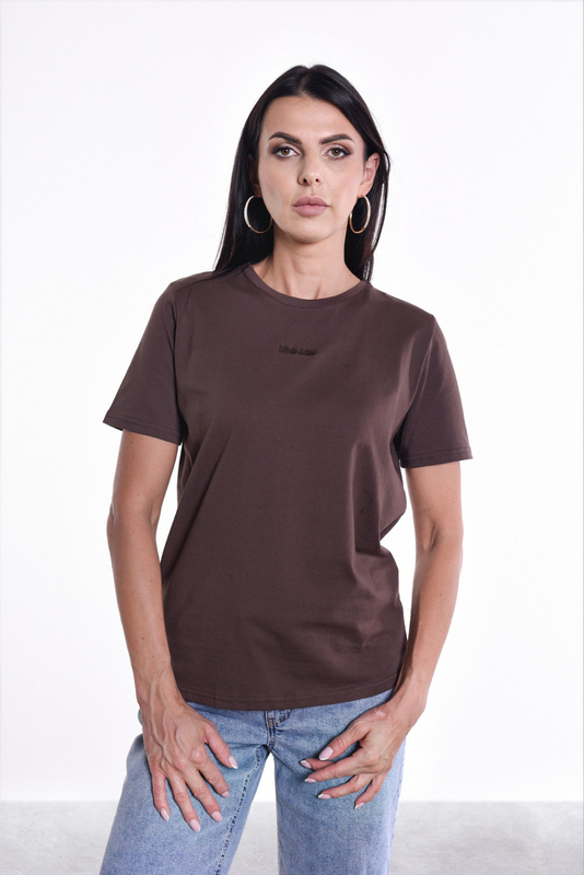 LL t-shirt chocolate embroidery