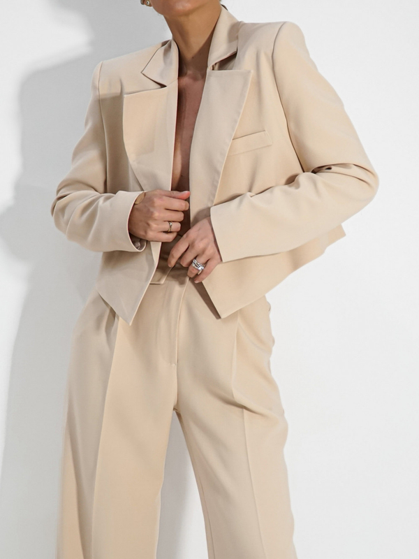 BEYONCE beige suit