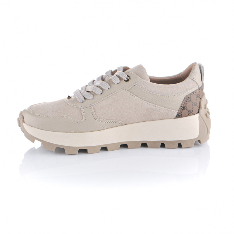 LILA LOU beige sneakers