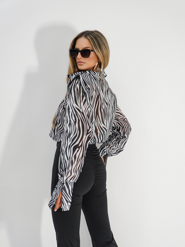 CAMILLA black and white shirt