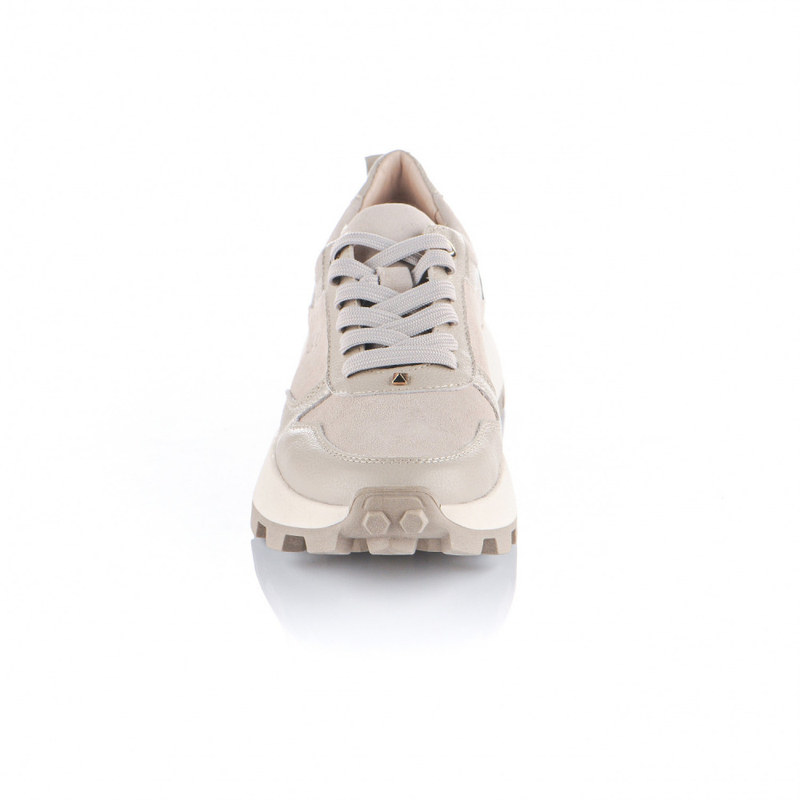 LILA LOU beige sneakers