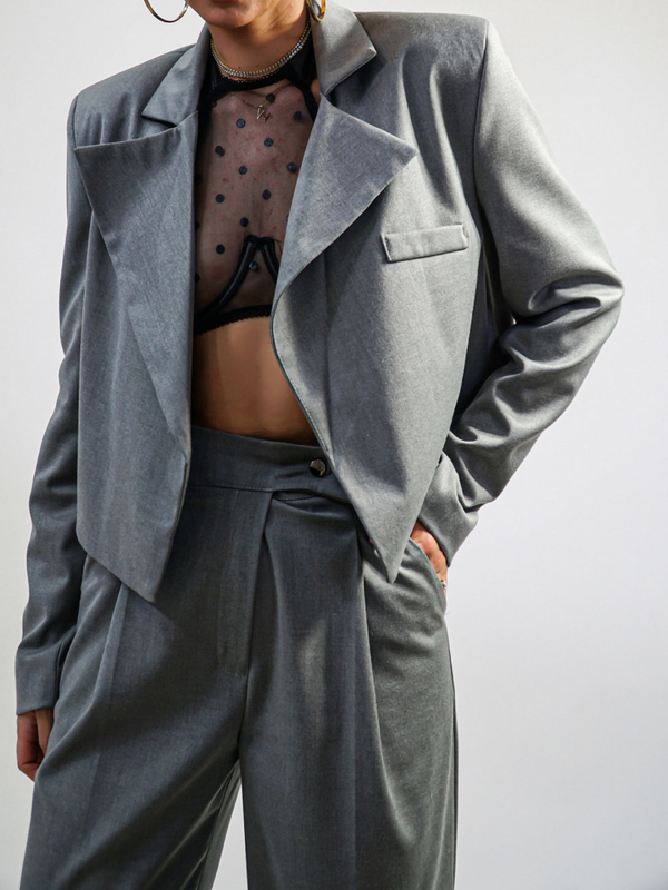 BEYONCE grey suit