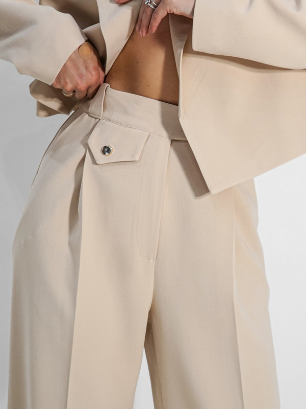 BEYONCE beige suit